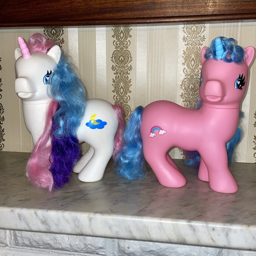 Collectible 9" Gi-Go Fakie‎ Unicorns Pink:Rainbow & White:Moon & Clouds Marks